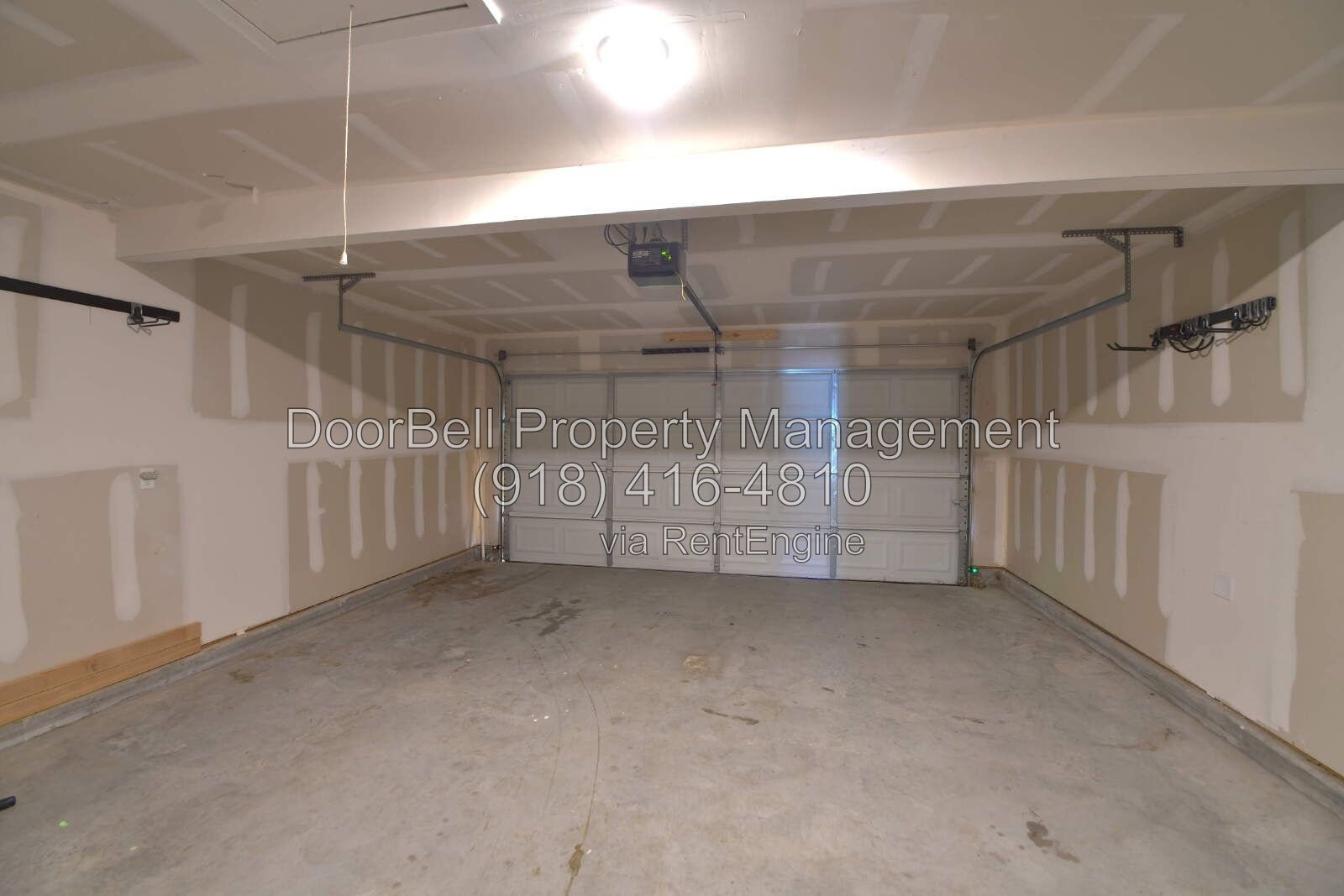 Rare 4-Bedroom Home in Battle Creek Park property image