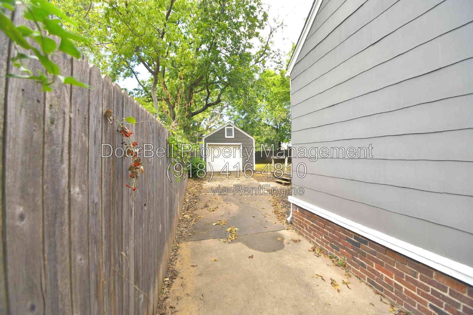 Cozy 2-Bedroom Bungalow in a Great Tulsa Neighborhood property image