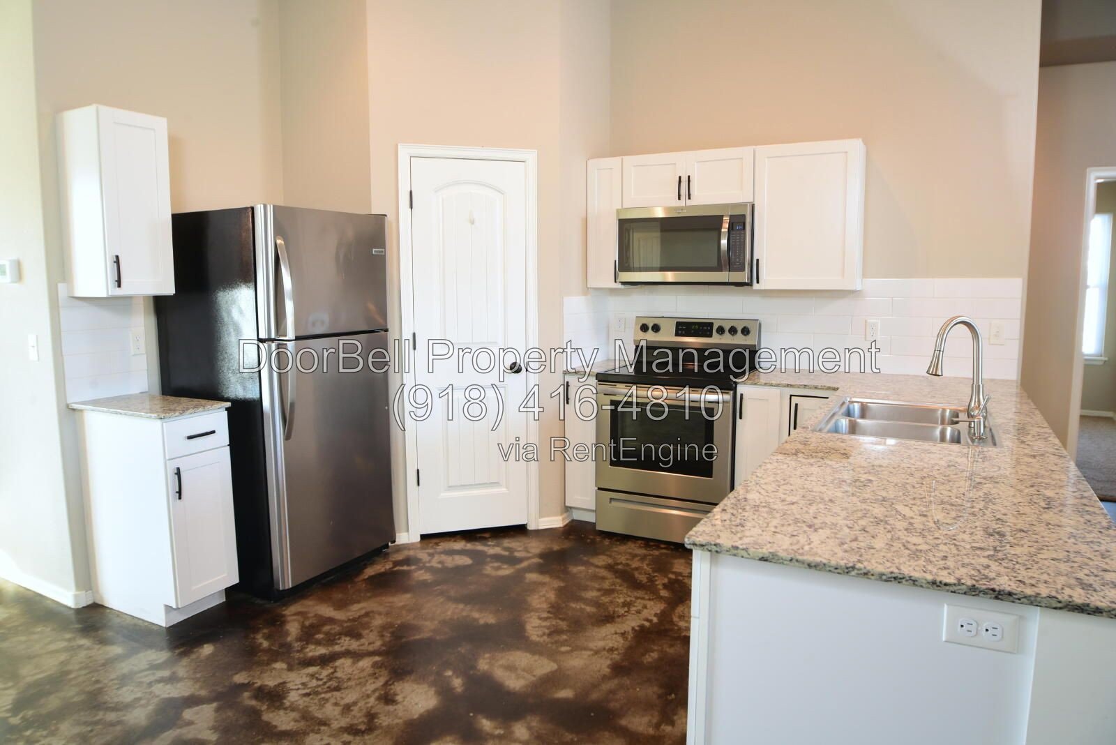 Modern 3-Bedroom Home with Spacious Layout property image