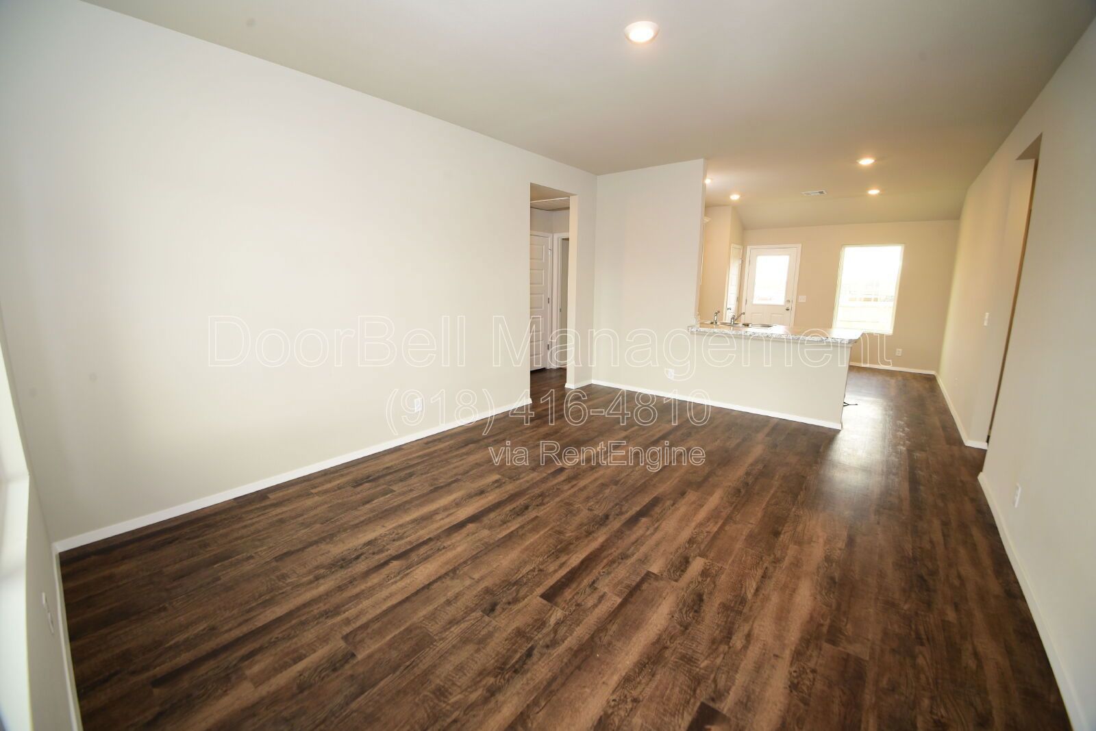 Welcome to this 3-bedroom, 2-bathroom home in Broken Arrow! property image