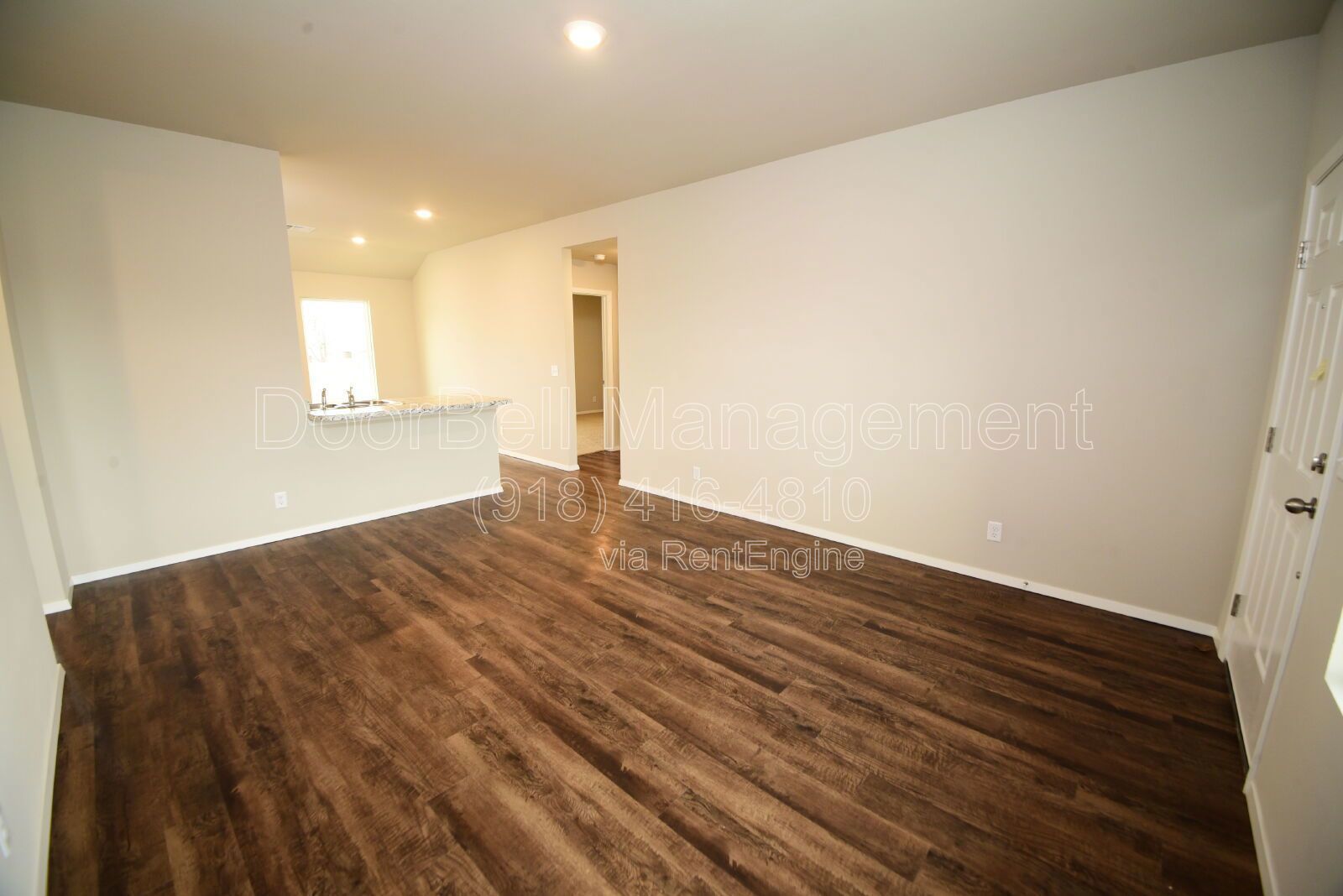 Welcome to this 3-bedroom, 2-bathroom home in Broken Arrow! property image