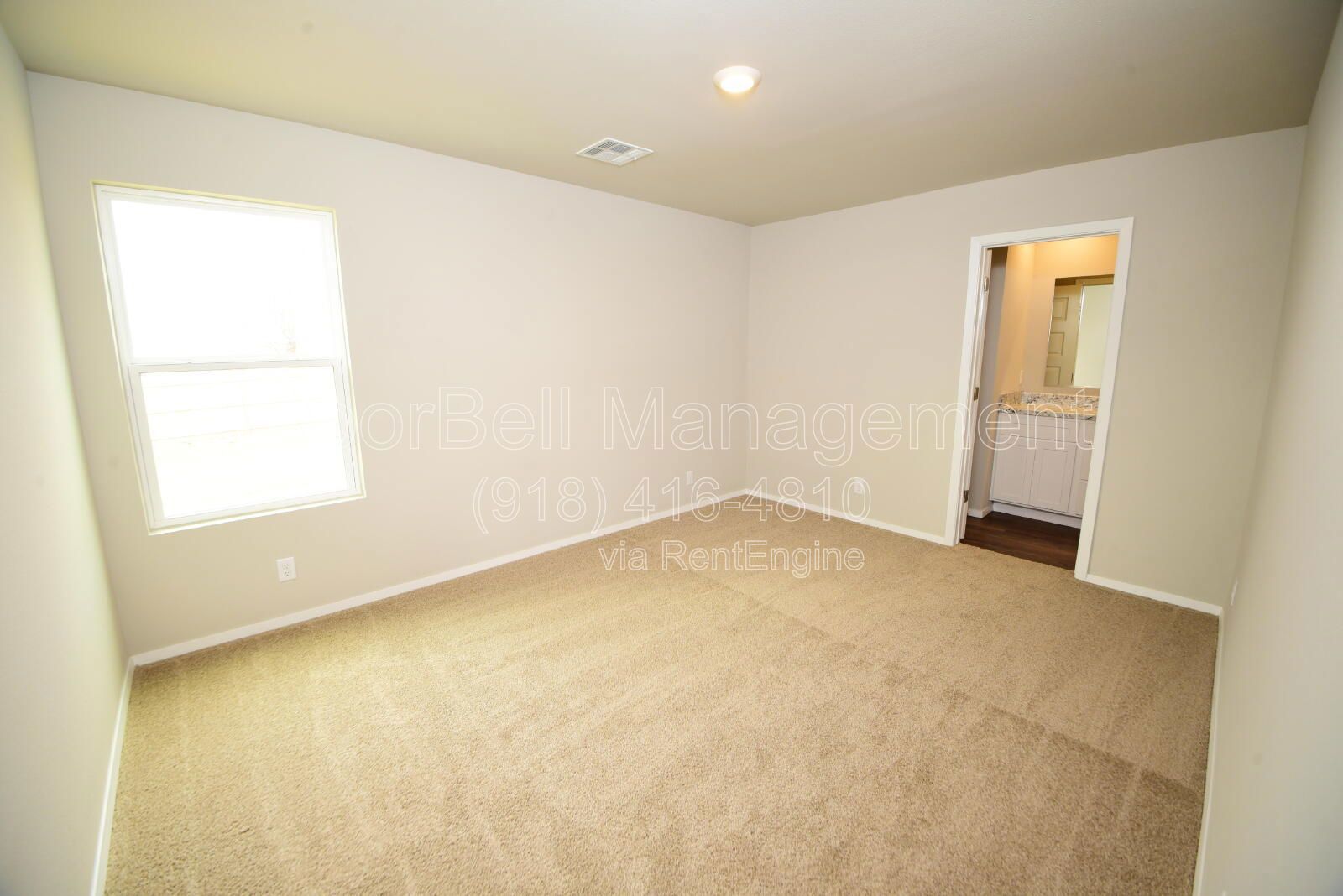 Welcome to this 3-bedroom, 2-bathroom home in Broken Arrow! property image