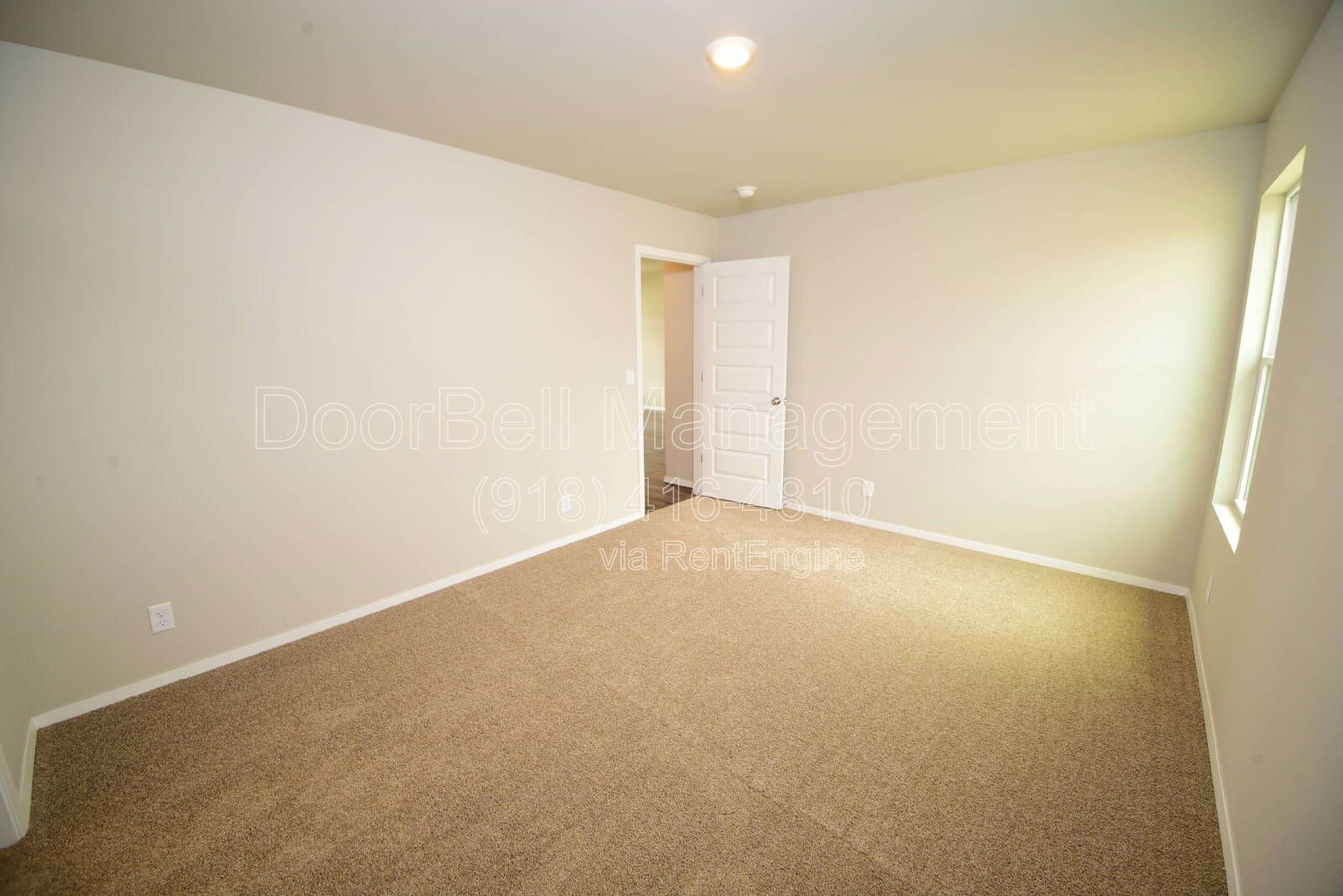 Welcome to this 3-bedroom, 2-bathroom home in Broken Arrow! property image