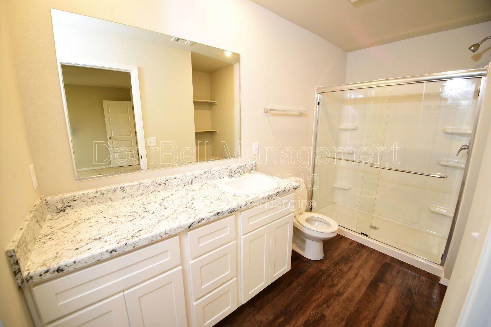 Welcome to this 3-bedroom, 2-bathroom home in Broken Arrow! property image