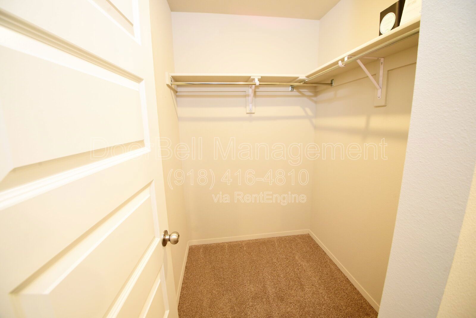 Welcome to this 3-bedroom, 2-bathroom home in Broken Arrow! property image