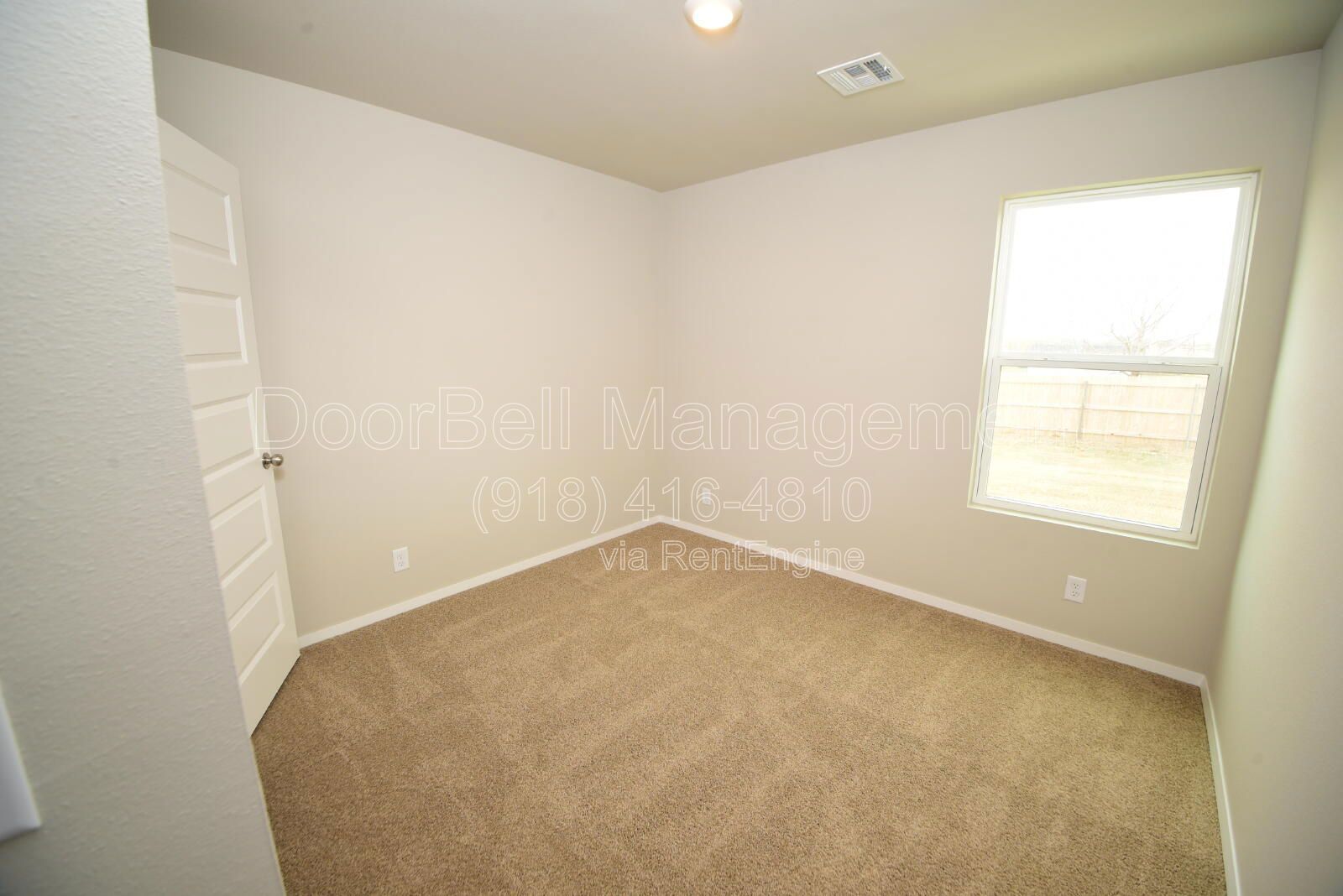 Welcome to this 3-bedroom, 2-bathroom home in Broken Arrow! property image