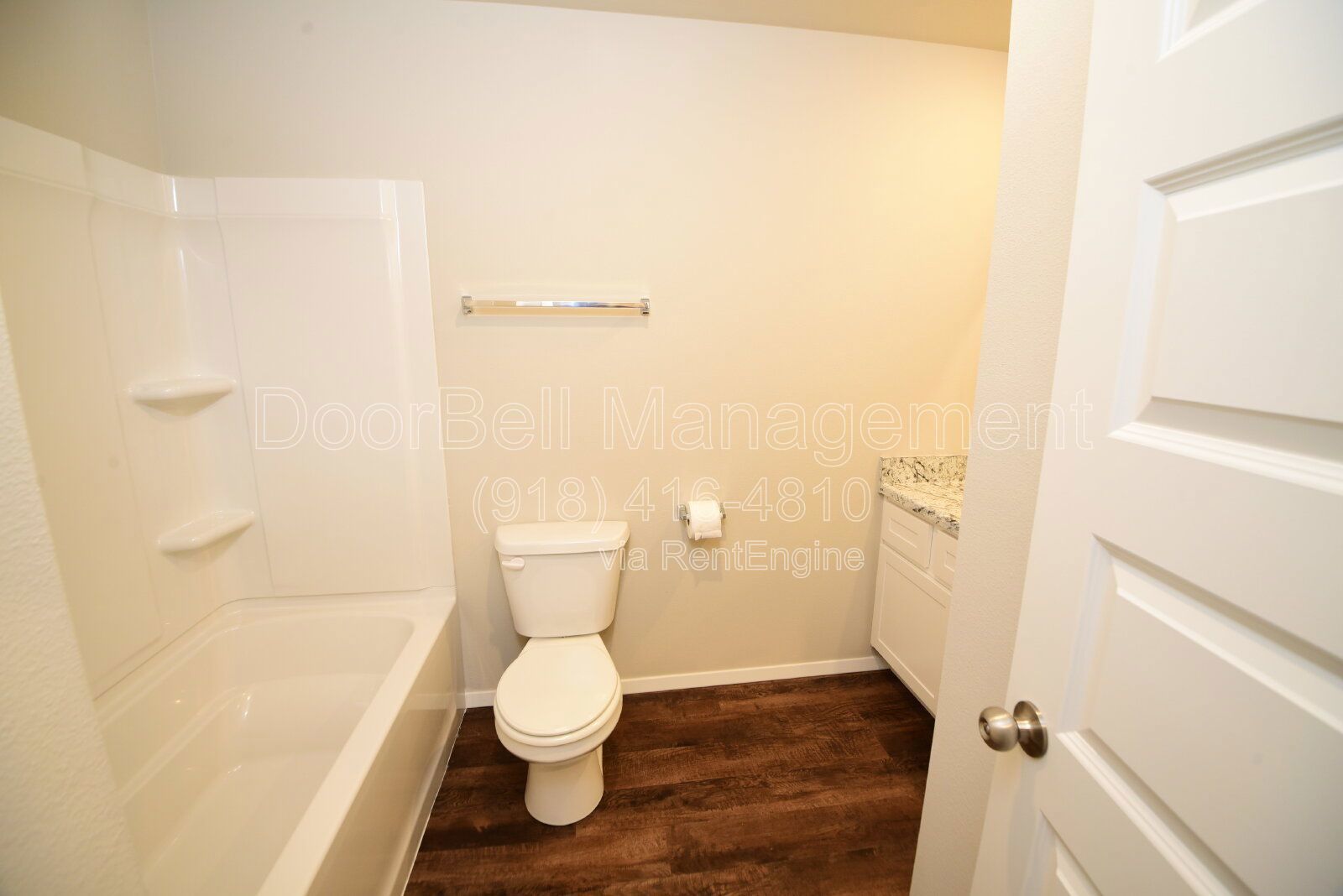 Welcome to this 3-bedroom, 2-bathroom home in Broken Arrow! property image