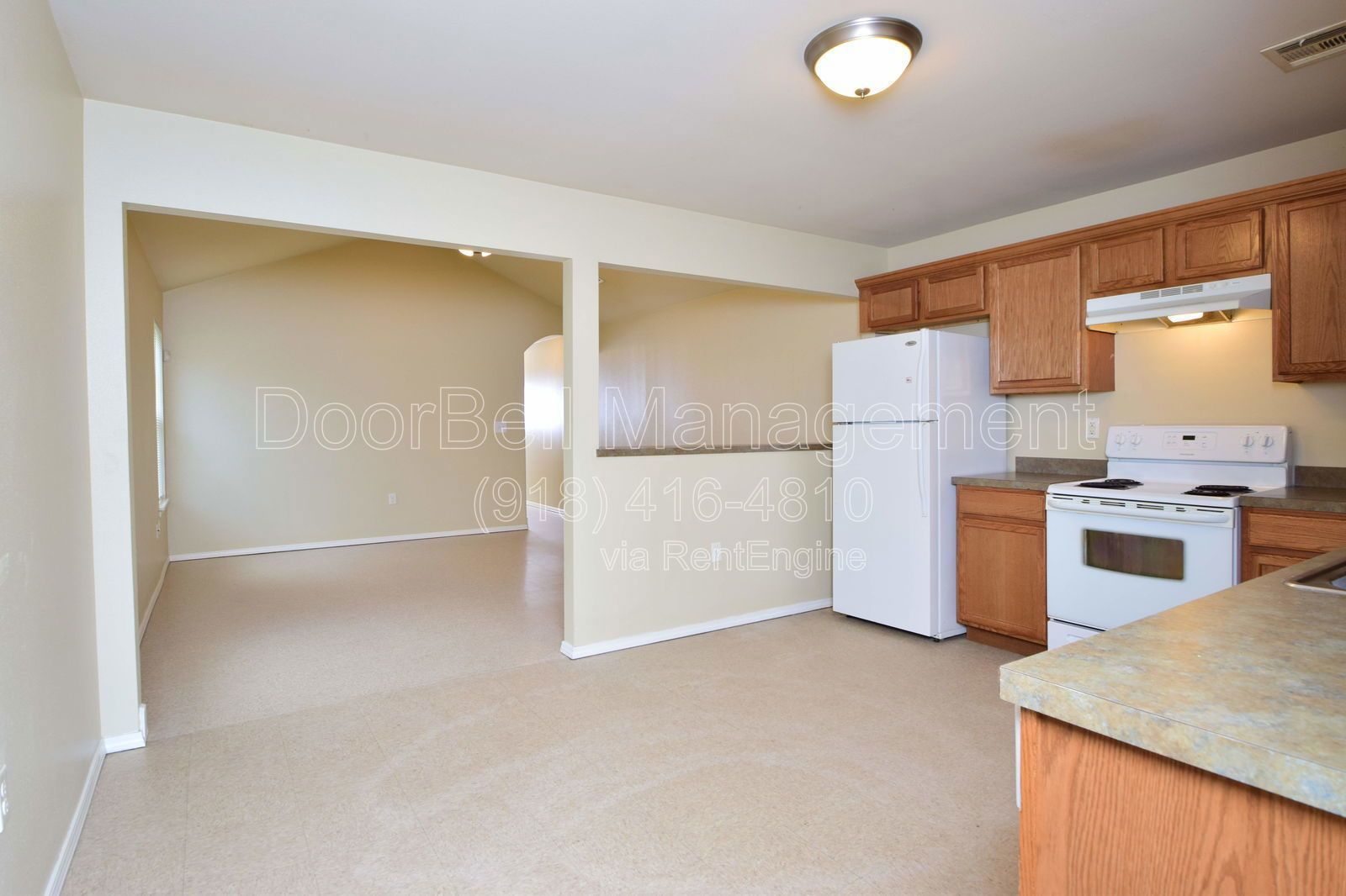 3-Bedroom Duplex Unit Available - ACCEPTING Section 8 / Housing Voucher Pending Details property image