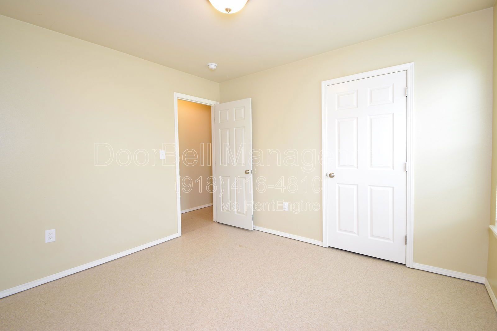 3-Bedroom Duplex Unit Available - ACCEPTING Section 8 / Housing Voucher Pending Details property image