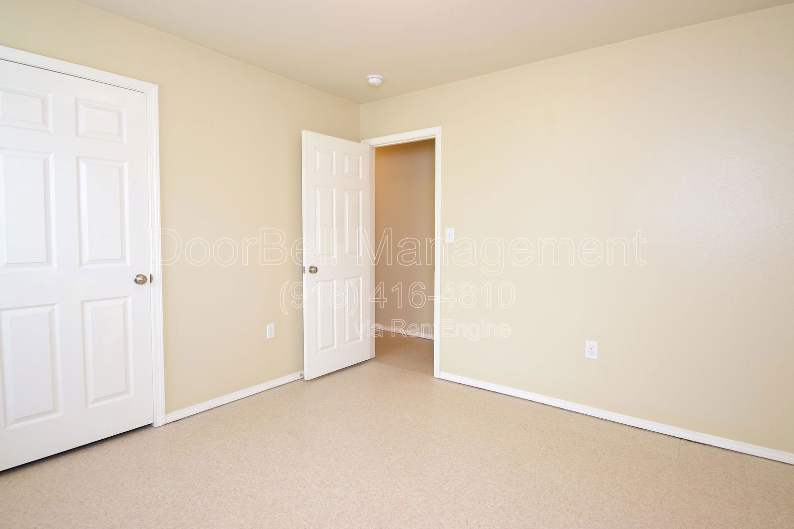 3-Bedroom Duplex Unit Available - ACCEPTING Section 8 / Housing Voucher Pending Details property image