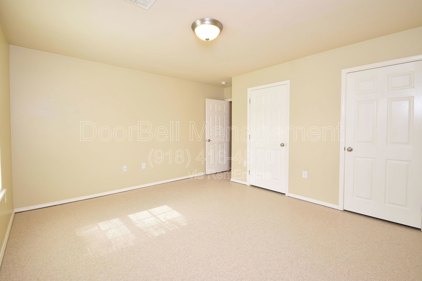 3-Bedroom Duplex Unit Available - ACCEPTING Section 8 / Housing Voucher Pending Details property image