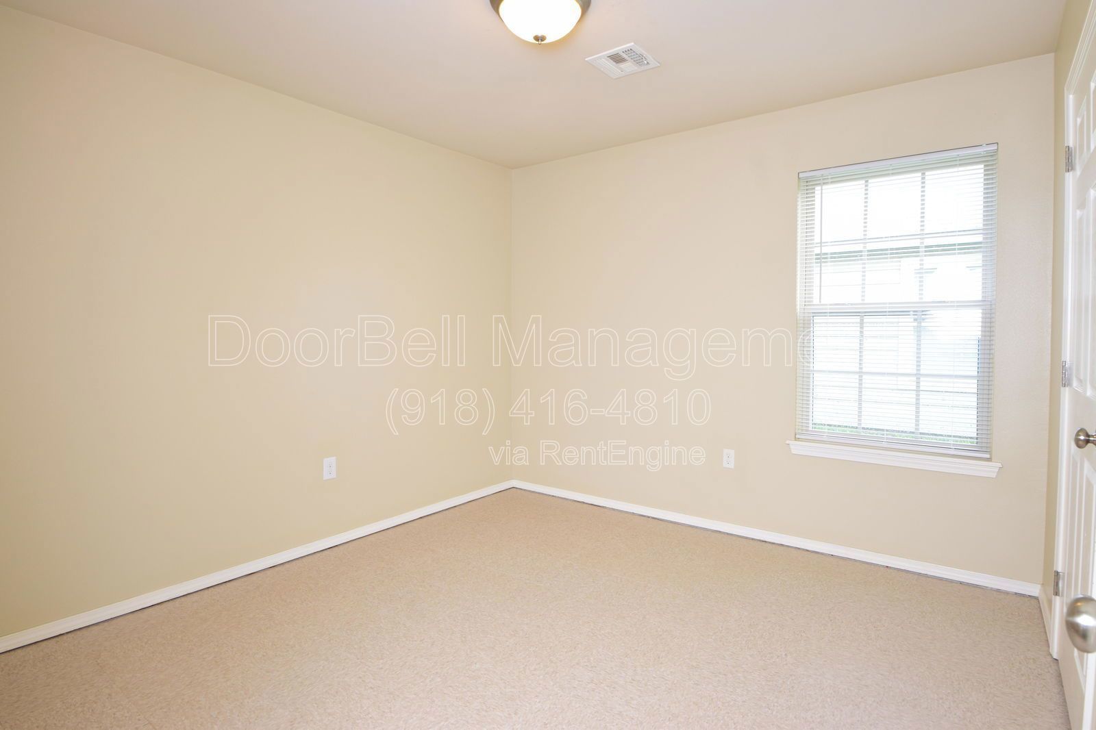 3-Bedroom Duplex Unit Available - ACCEPTING Section 8 / Housing Voucher Pending Details property image