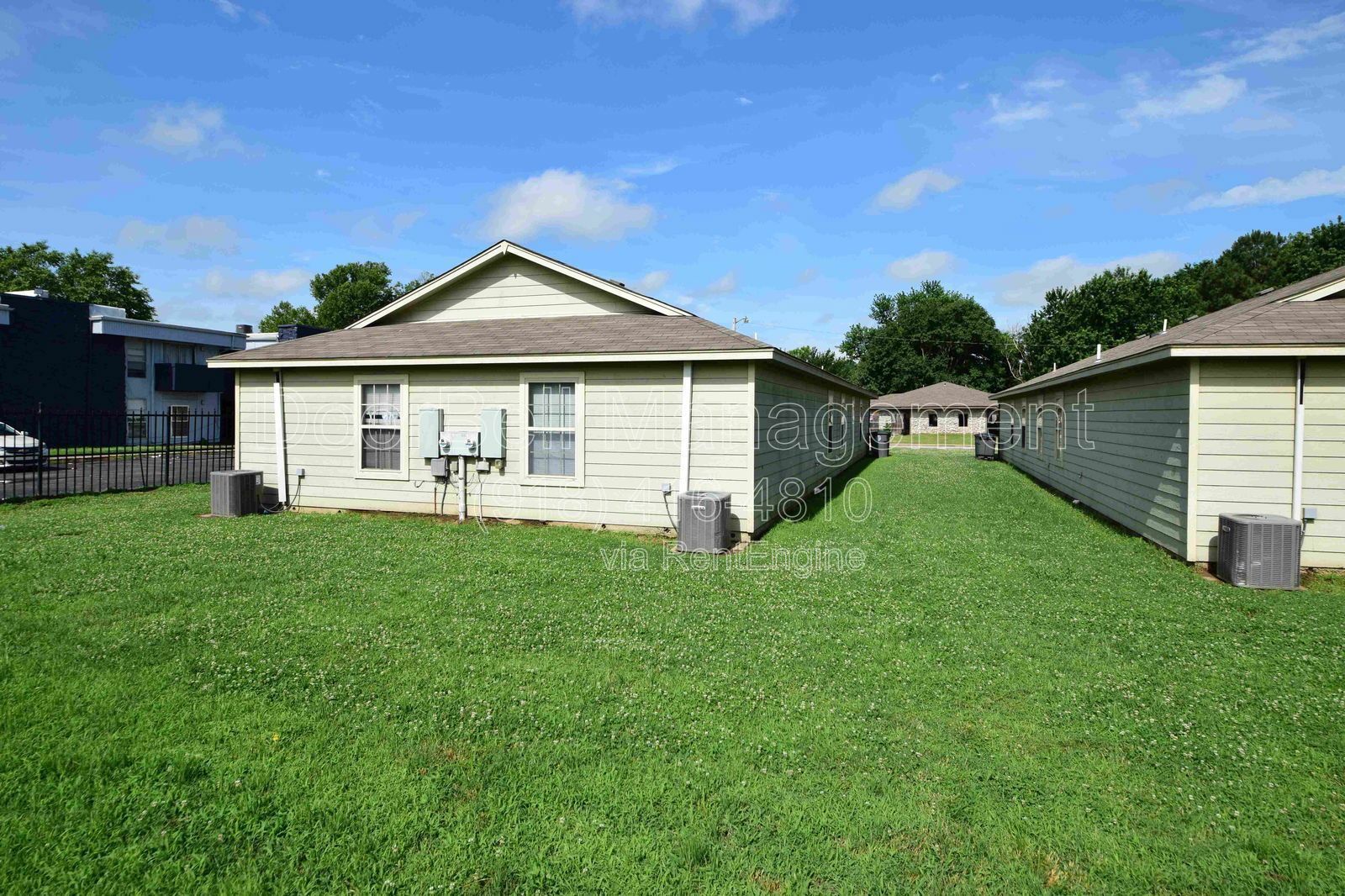 3-Bedroom Duplex Unit Available - ACCEPTING Section 8 / Housing Voucher Pending Details property image