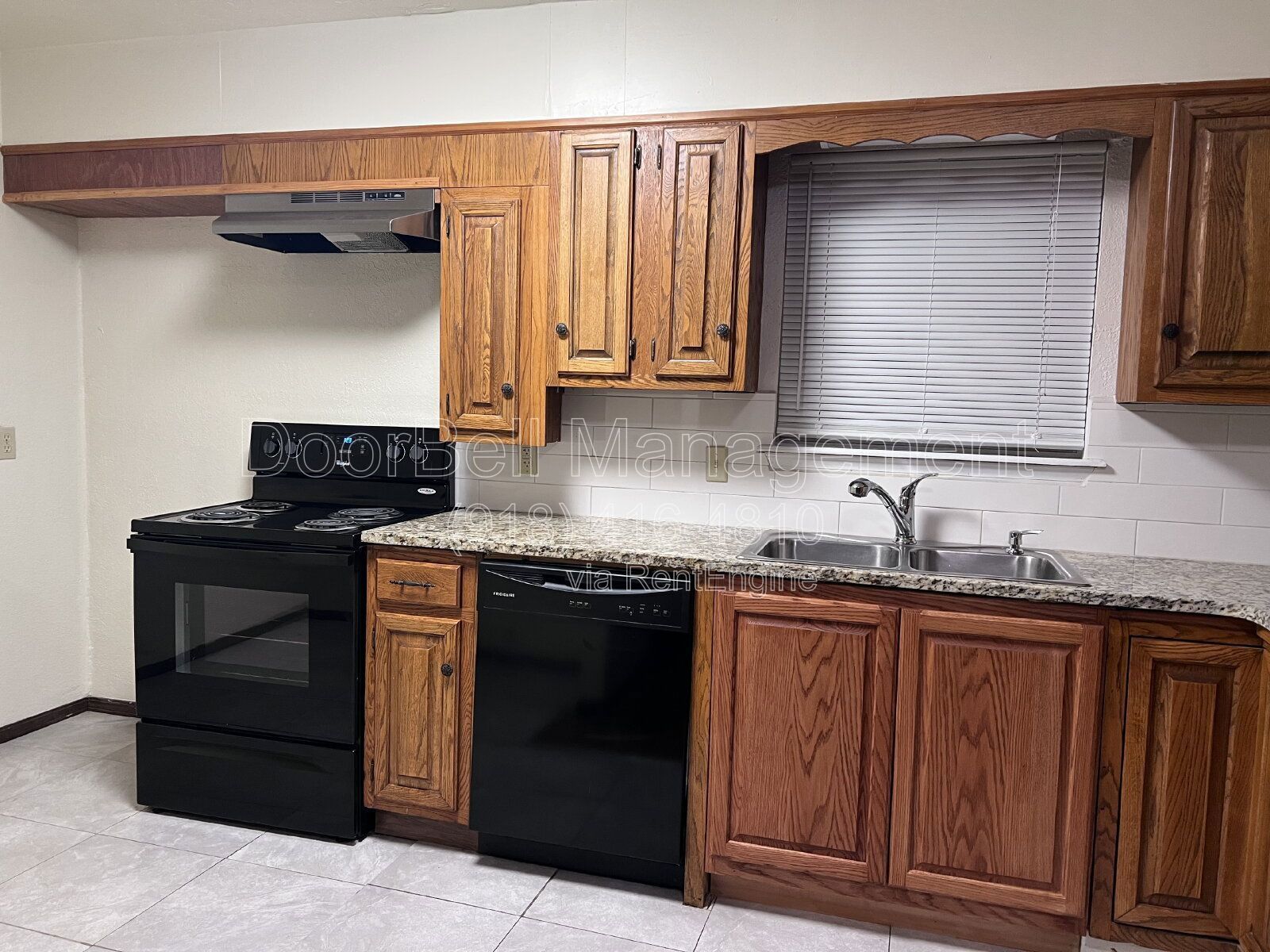 3 Bedroom / 3 Bathroom Duplex in Broken Arrow property image