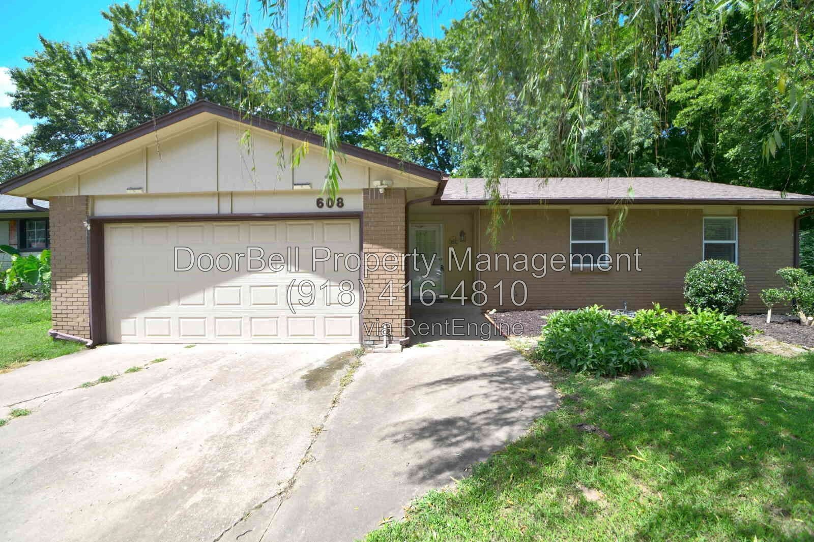 Beautifully Updated 3-Bedroom Home with Spacious Backyard & Modern Finishes property image