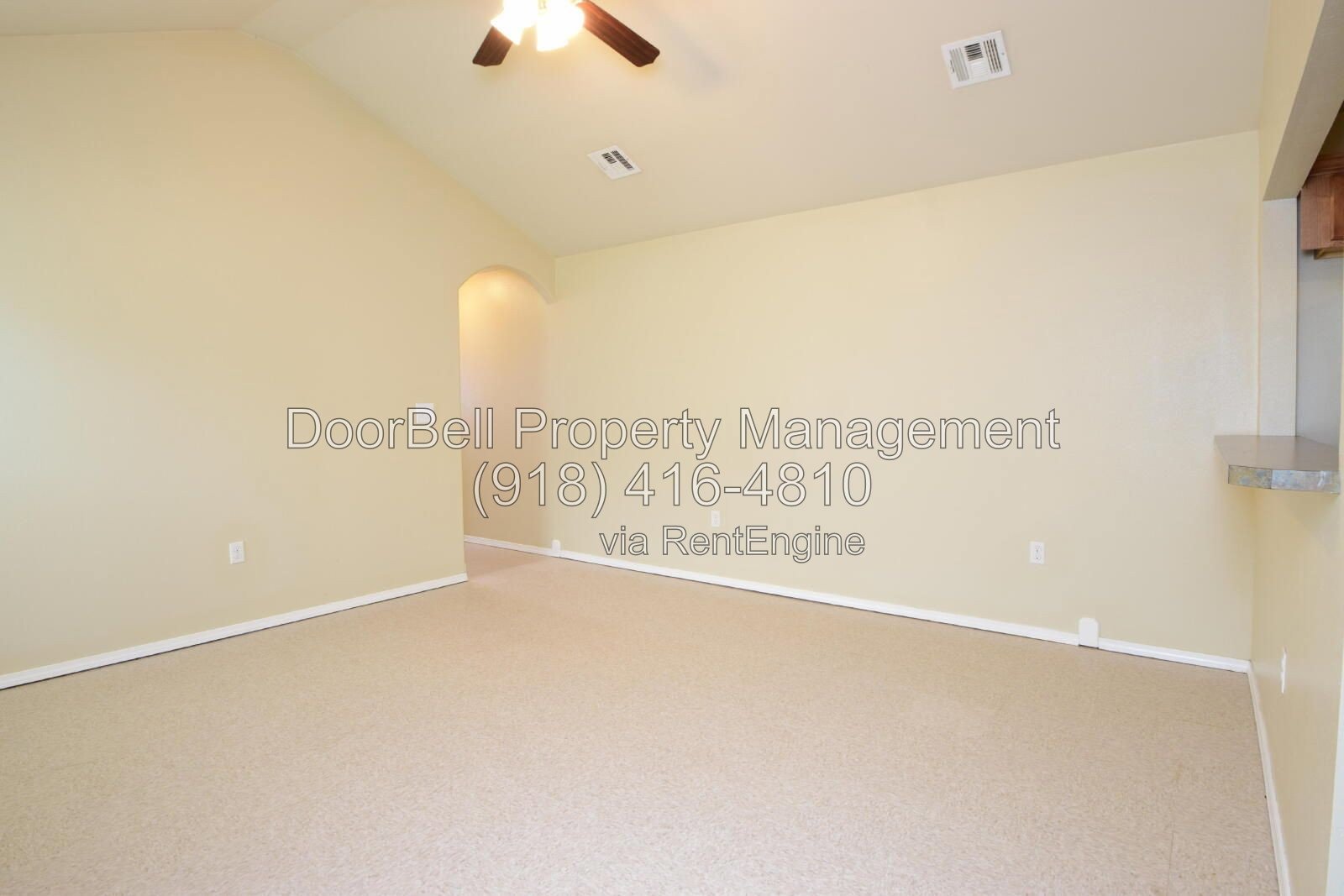 3-Bedroom Duplex Unit Available - ACCEPTING Section 8 / Housing Voucher property image